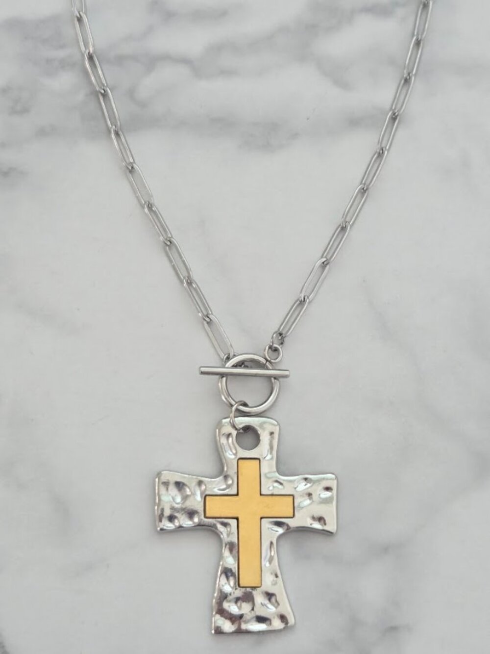 Two Tone Hammered Silver Gold Cross Pendant Paperclip Chain Toggle Necklace - Picture 4 of 15